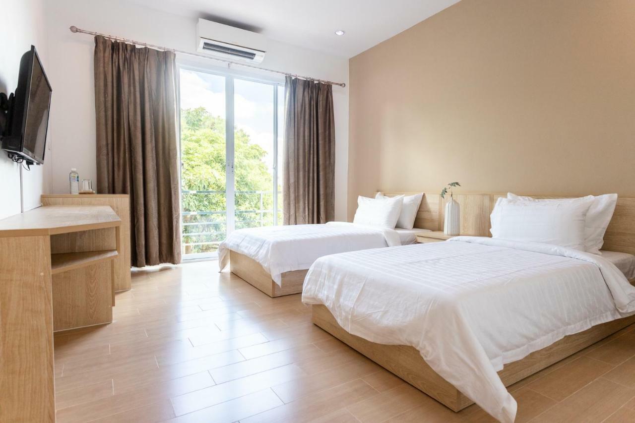 O2 Hotel Lop Buri Buitenkant foto